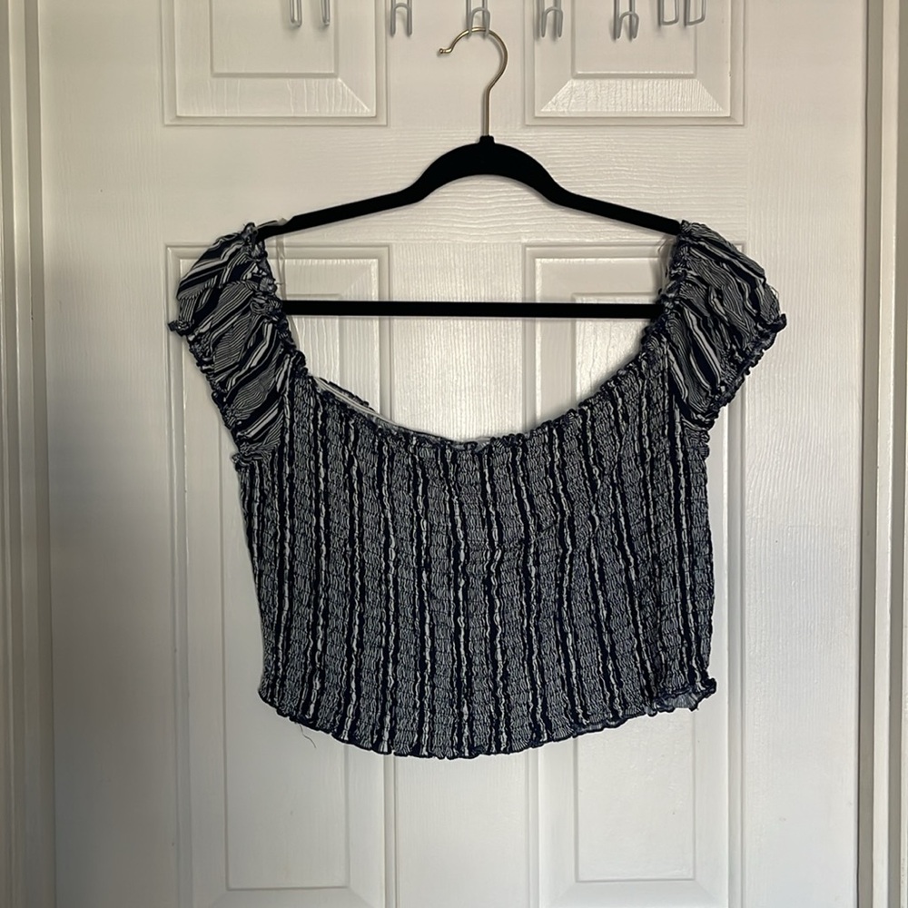 Two piece set - Picture 2 of 4